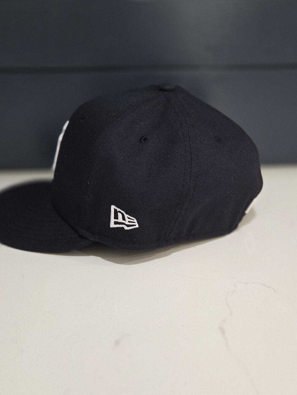 New Era Yankees 59Fifty Fitted Cap Hat Official On Field Cap MLB 7 1/4 - Picture 4 of 9
